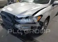 2017 Ford FUSION фото