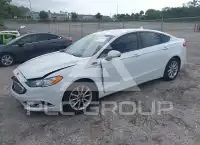 2017 Ford FUSION фото