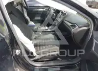 2017 Ford FUSION фото