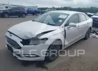 2017 Ford FUSION фото