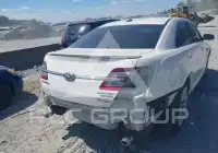 2017 Ford TAURUS фото