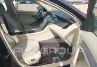 2017 Ford TAURUS фото