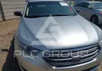 2017 Ford TAURUS фото