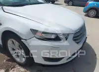 2017 Ford TAURUS фото