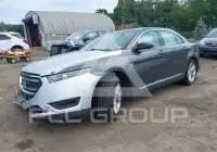 2017 Ford TAURUS фото