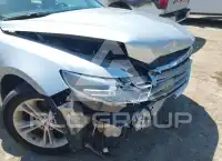 2017 Ford TAURUS фото