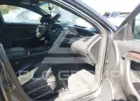 2017 Ford TAURUS фото