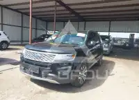 2017 Ford EXPLORER photo