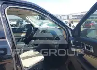 2017 Ford EXPLORER photo