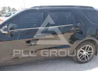 2017 Ford EXPLORER photo