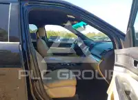2017 Ford EXPLORER photo