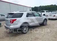 2017 Ford EXPLORER photo