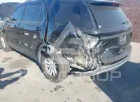 2017 Ford EXPLORER photo