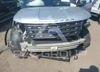 2017 Ford EXPLORER фото