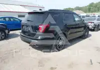 2017 Ford EXPLORER фото