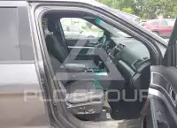 2017 Ford EXPLORER photo