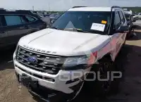 2017 Ford EXPLORER photo