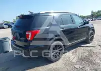 2017 Ford EXPLORER photo