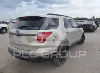 2017 Ford EXPLORER фото