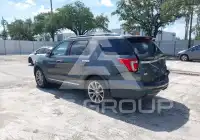 2017 Ford EXPLORER photo