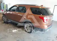 2017 Ford EXPLORER фото