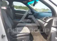 2017 Ford EXPLORER photo