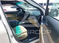 2017 Ford EXPLORER фото