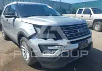 2017 Ford EXPLORER photo