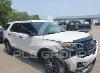 2017 Ford EXPLORER photo