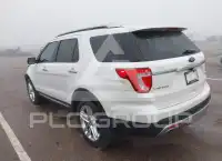 2017 Ford EXPLORER фото