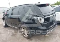 2017 Ford EXPLORER photo