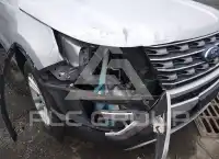 2017 Ford EXPLORER photo