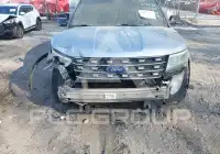 2017 Ford EXPLORER photo