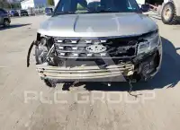 2017 Ford EXPLORER фото