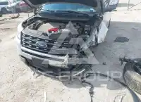 2017 Ford EXPLORER photo