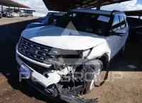2017 Ford EXPLORER photo