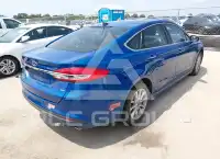2017 Ford FUSION фото