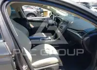 2017 Ford FUSION фото