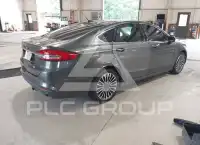 2017 Ford FUSION photo