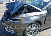 2017 Ford FUSION photo