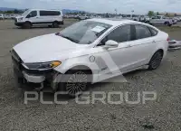 2017 Ford FUSION фото
