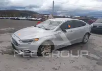 2017 Ford FUSION фото