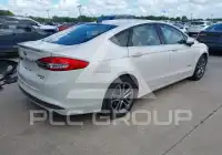 2017 Ford FUSION photo