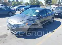 2017 Ford FUSION фото