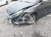 2017 Ford FUSION фото