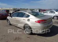 2017 Ford FUSION фото