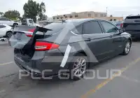 2017 Ford FUSION фото