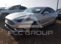 2017 Ford FUSION фото