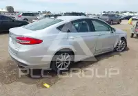 2017 Ford FUSION фото