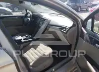 2017 Ford FUSION фото
